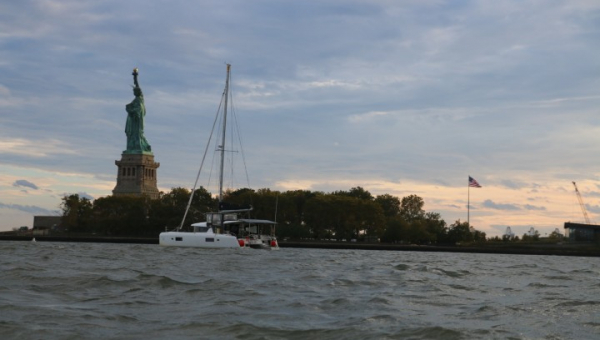 2025 10 07 New York – Hudson, „hinter der Freiheitsstatue“